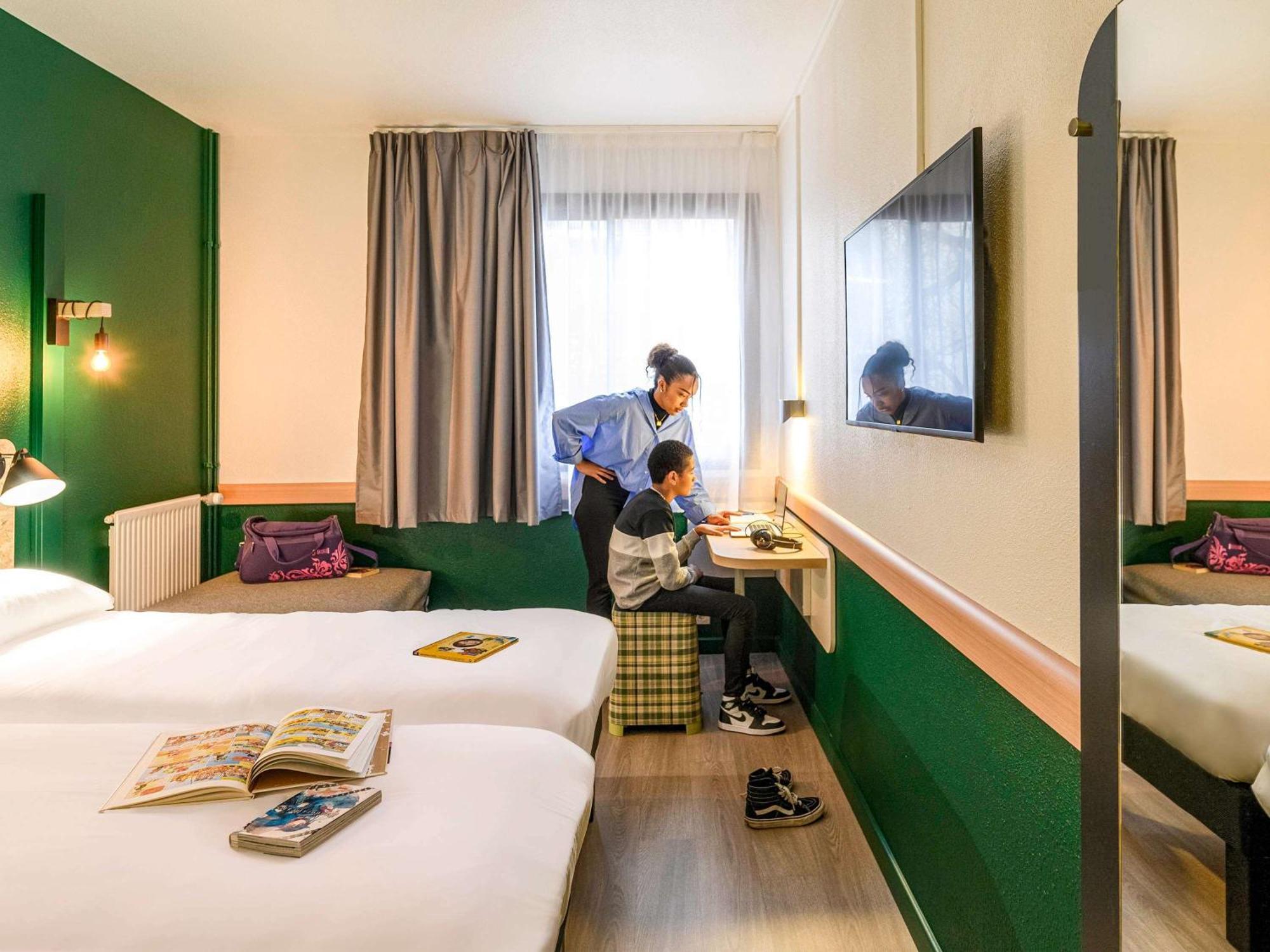 Greet Hotel Evreux Centre - Route De Normandie By Accor Exteriör bild
